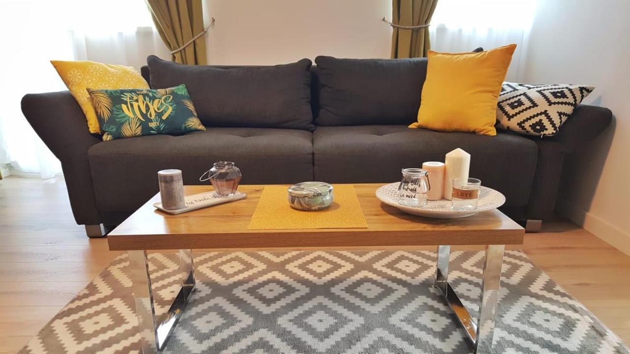 Elias Central Apartment - 2 Bedrooms & Free Parking Oradea Exteriör bild