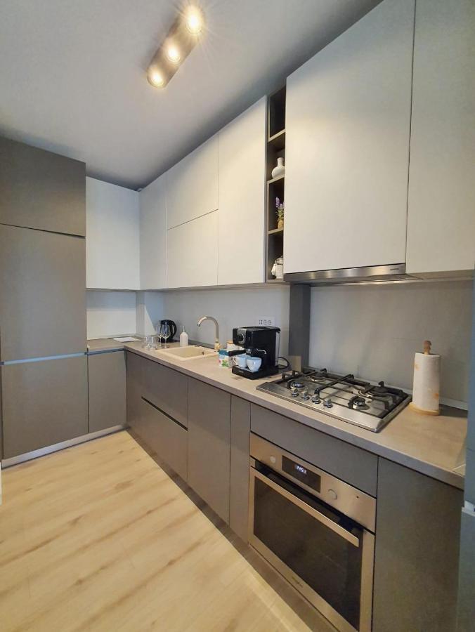 Elias Central Apartment - 2 Bedrooms & Free Parking Oradea Exteriör bild