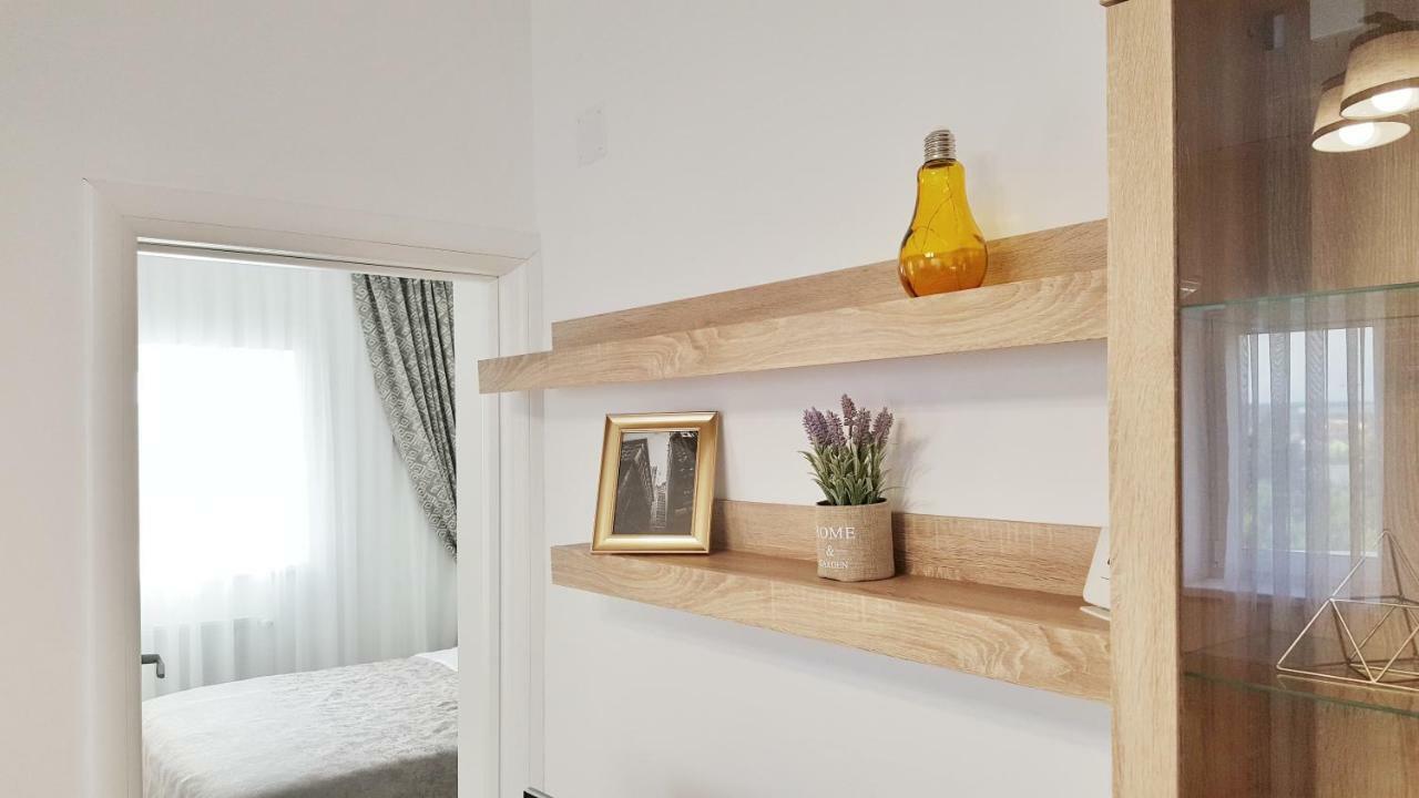 Elias Central Apartment - 2 Bedrooms & Free Parking Oradea Exteriör bild